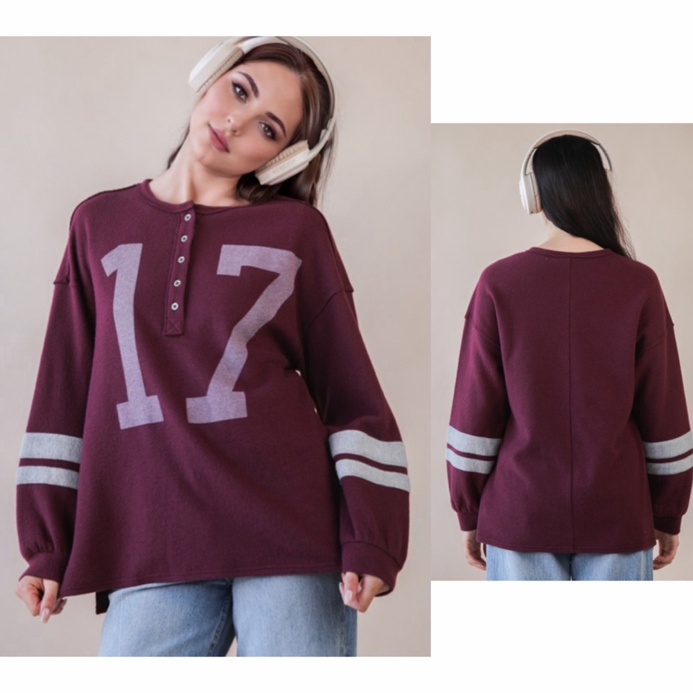 NEW! Burgundy Oversized Graphic Soft Graphic Knit Top!